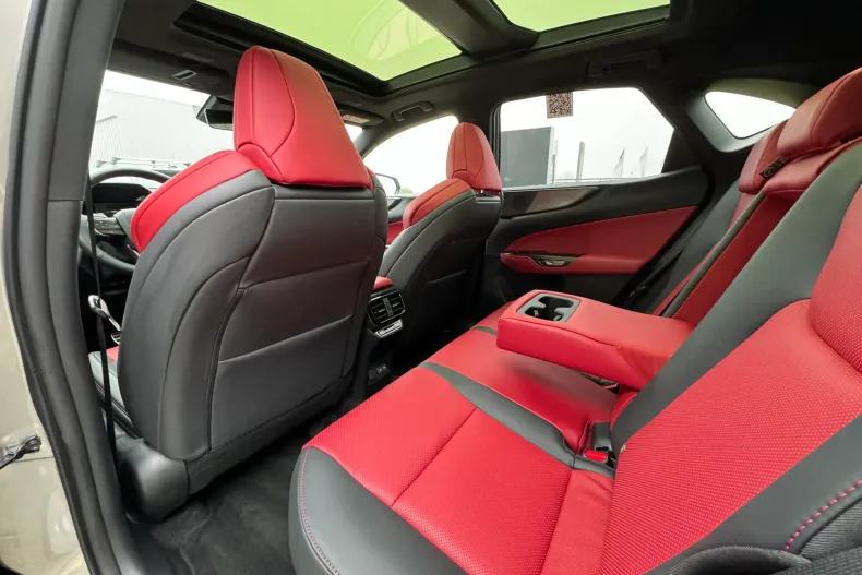 Lexus NX din 2026 cu 2.900 km - oferta LEX265347 - foto 27