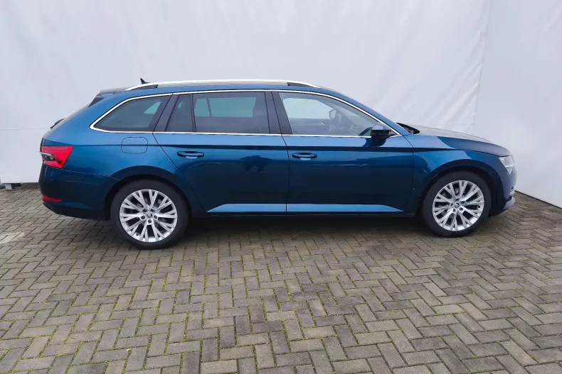 Skoda Superb din 2022 cu 130.193 km - oferta SKO265353 - foto 9