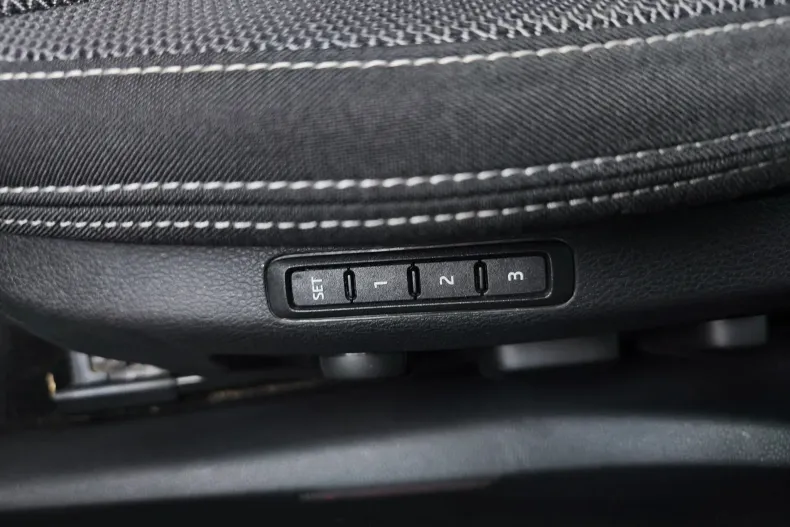Skoda Superb din 2022 cu 130.193 km - oferta SKO265353 - foto 19