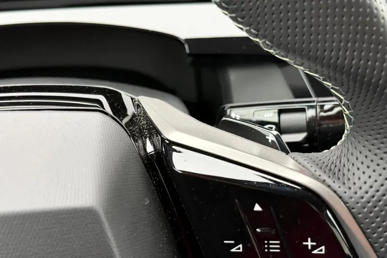 Peugeot 3008 din 2025 cu 3.000 km - oferta PEU265476 - foto 12