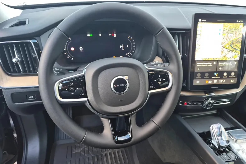 Volvo XC60 din 2025 cu 9.000 km - oferta VOL265485 - foto 15