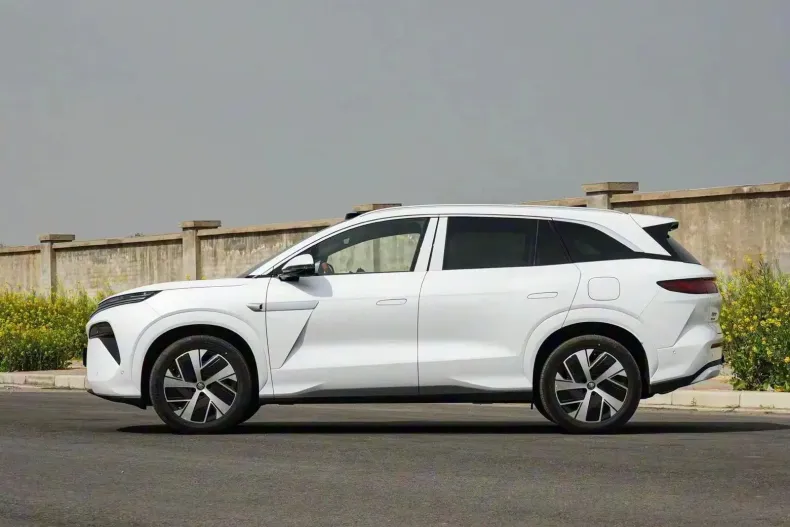 BYD Tang din 2025 cu 1 km - oferta BYD265489 - foto 3