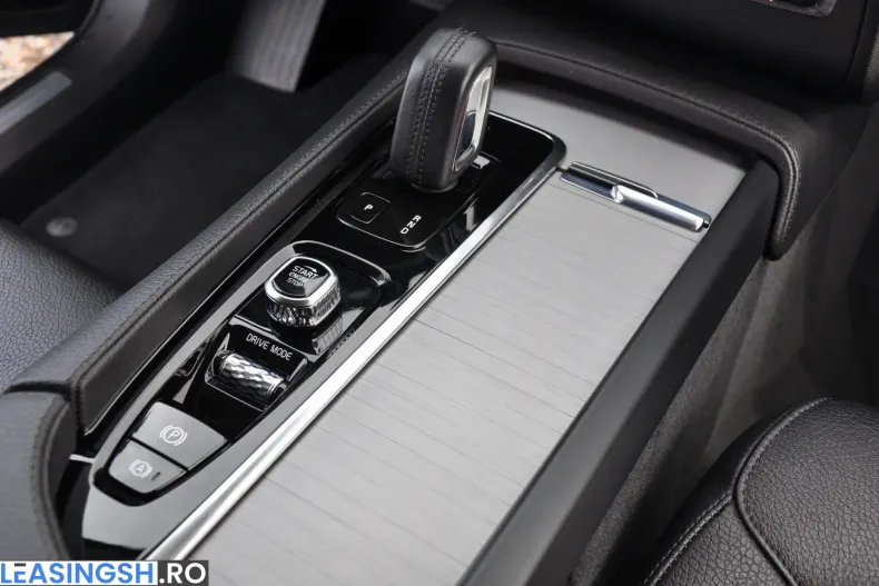 Volvo XC90 din 2021 cu 104.169 km - oferta VOL265497 - foto 25
