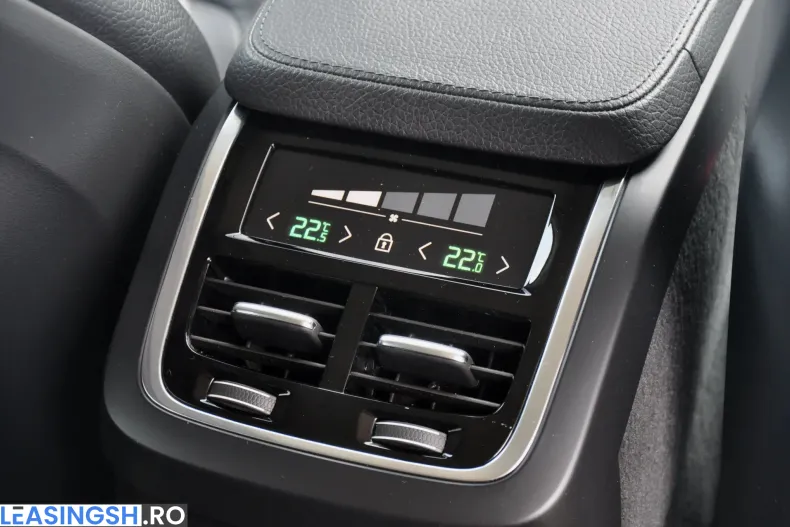 Volvo XC90 din 2021 cu 104.169 km - oferta VOL265497 - foto 33