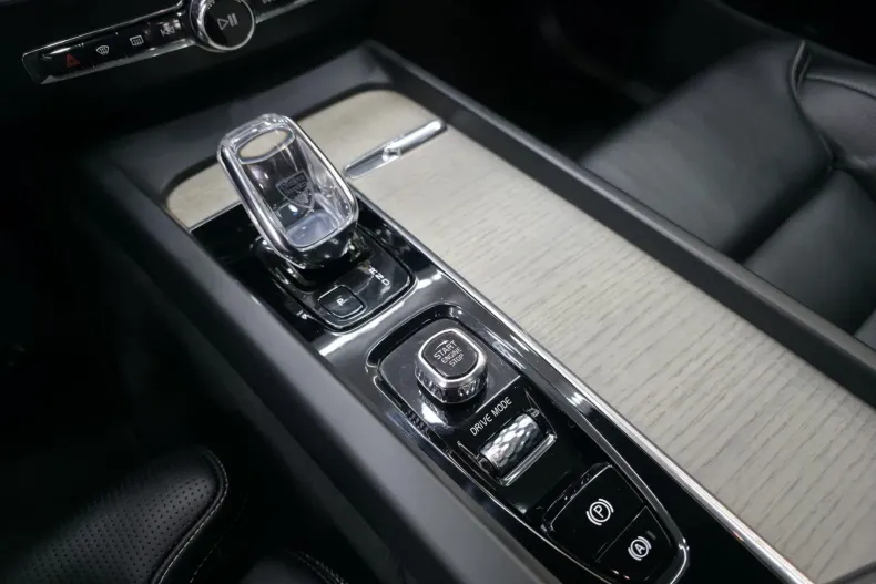 Volvo XC60 din 2020 cu 138.000 km - oferta VOL265506 - foto 7