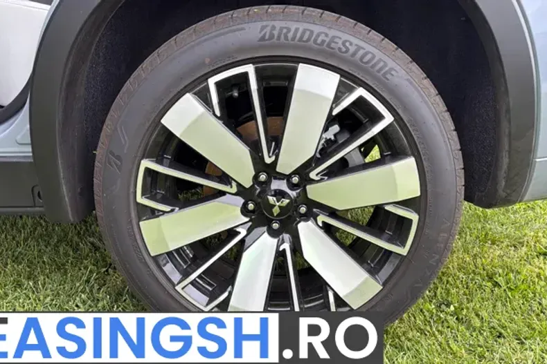Mitsubishi Outlander din 2025 cu 950 km - oferta MIT265540 - foto 17