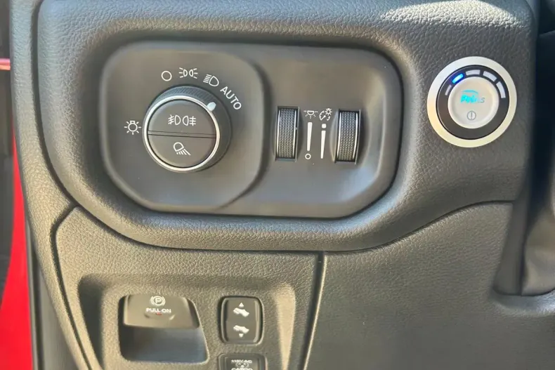 Dodge RAM din 2025 cu 5.000 km - oferta DOD265586 - foto 39