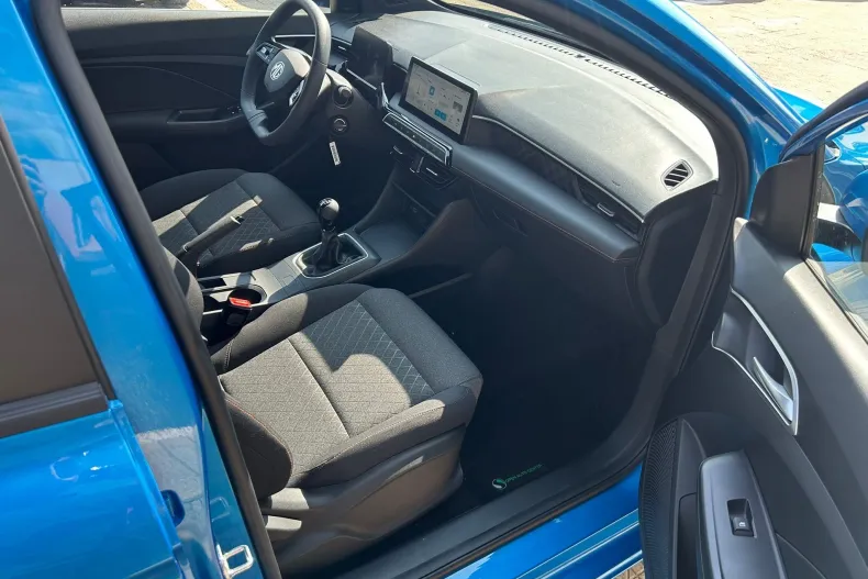 MG MG3 din 2025 cu 5.000 km - oferta MG0265600 - foto 8