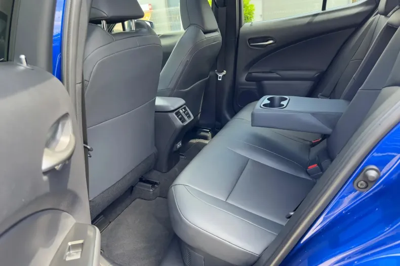 Lexus UX din 2024 cu 4.500 km - oferta LEX265638 - foto 11