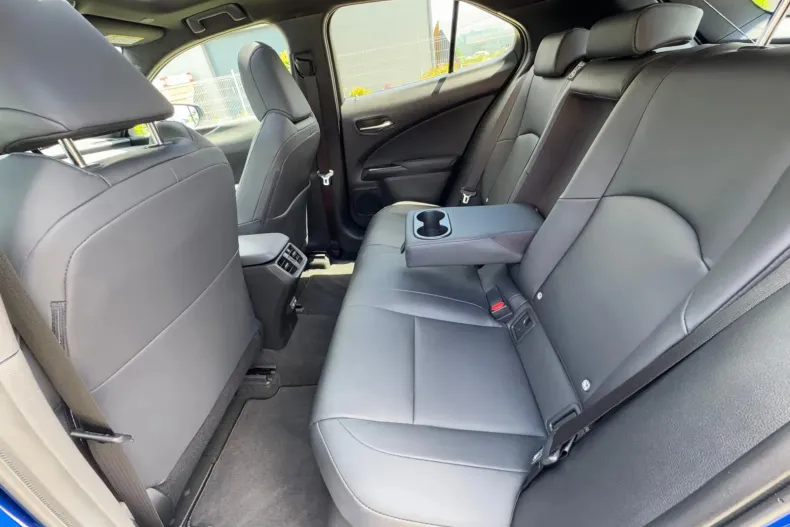 Lexus UX din 2024 cu 4.500 km - oferta LEX265638 - foto 14