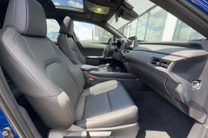 Lexus UX din 2024 cu 4.500 km - oferta LEX265638 - foto 17