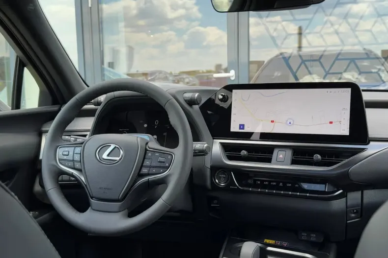 Lexus UX din 2024 cu 4.500 km - oferta LEX265638 - foto 20