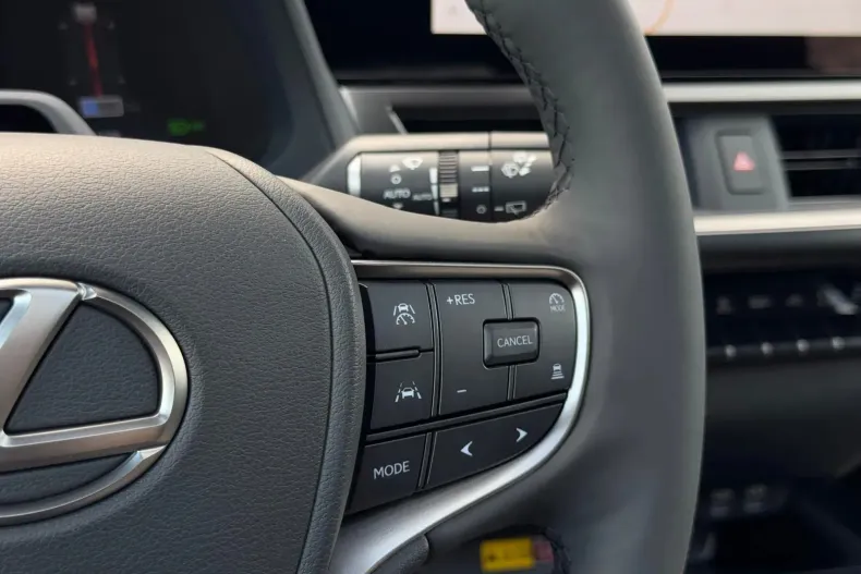 Lexus UX din 2024 cu 4.500 km - oferta LEX265638 - foto 22