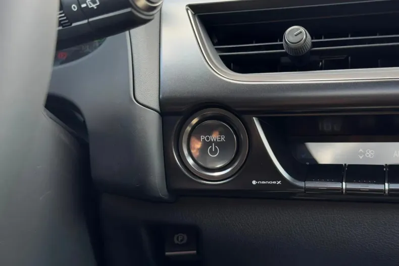 Lexus UX din 2024 cu 4.500 km - oferta LEX265638 - foto 26