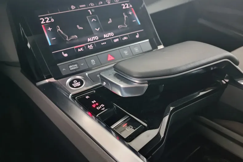 Audi e-tron din 2020 cu 45.000 km - oferta AUD265676 - foto 12