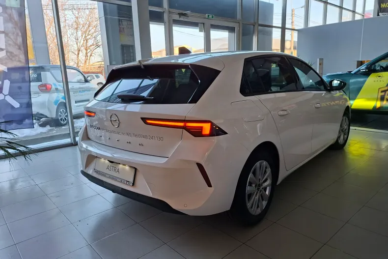 Opel Astra din 2024 cu 105 km - oferta OPE265685 - foto 6