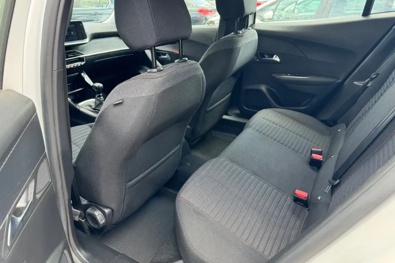 Peugeot 2008 din 2021 cu 96.000 km - oferta PEU265693 - foto 9