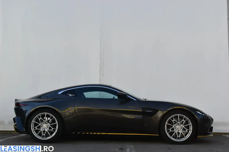 Aston Martin V8 Vantage din 2021 cu 3.100 km - oferta AST265702 - foto 7