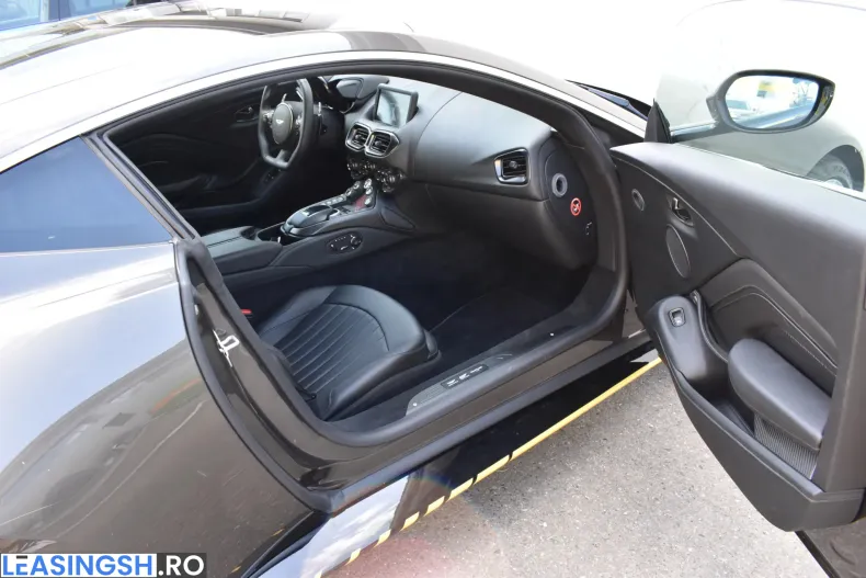 Aston Martin V8 Vantage din 2021 cu 3.100 km - oferta AST265702 - foto 24