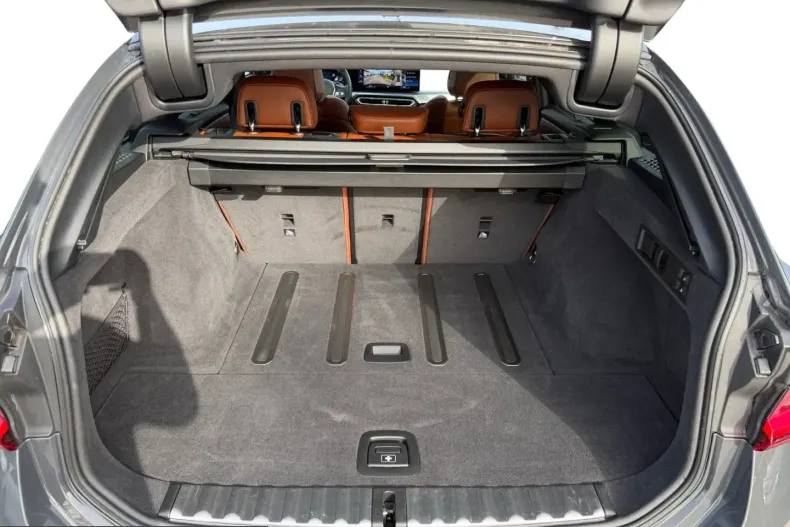 BMW 320 (Seria 3) din 2024 cu 45.500 km - oferta BMW265737 - foto 12