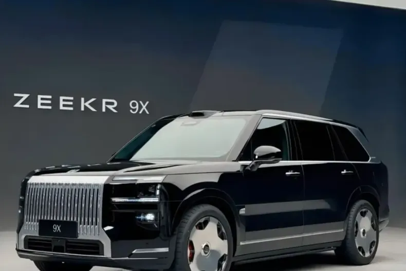 Zeekr 9X din 2025 cu 10.000 km - oferta ZEE265782 - foto 1