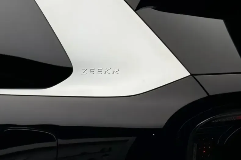 Zeekr 9X din 2025 cu 10.000 km - oferta ZEE265782 - foto 13