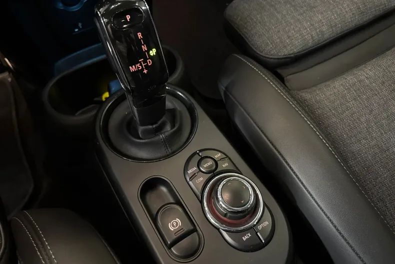 MINI Cooper S din 2022 cu 74.666 km - oferta MIN265844 - foto 16