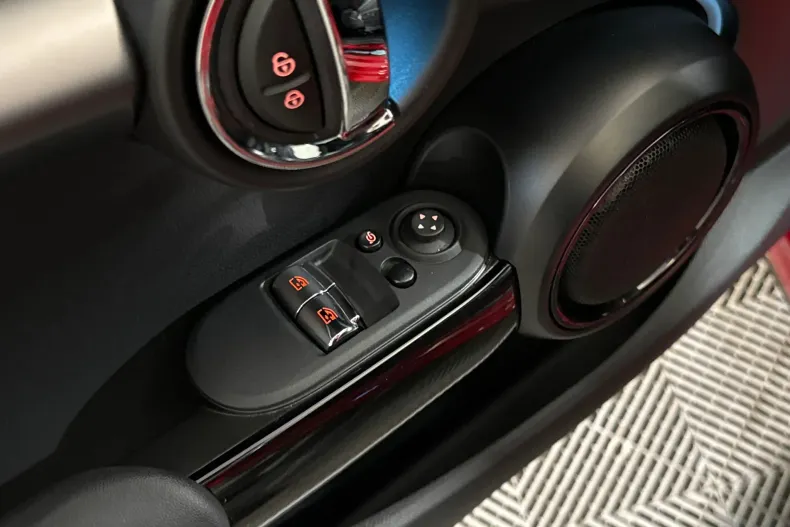 MINI Cooper S din 2023 cu 28.286 km - oferta MIN265848 - foto 14