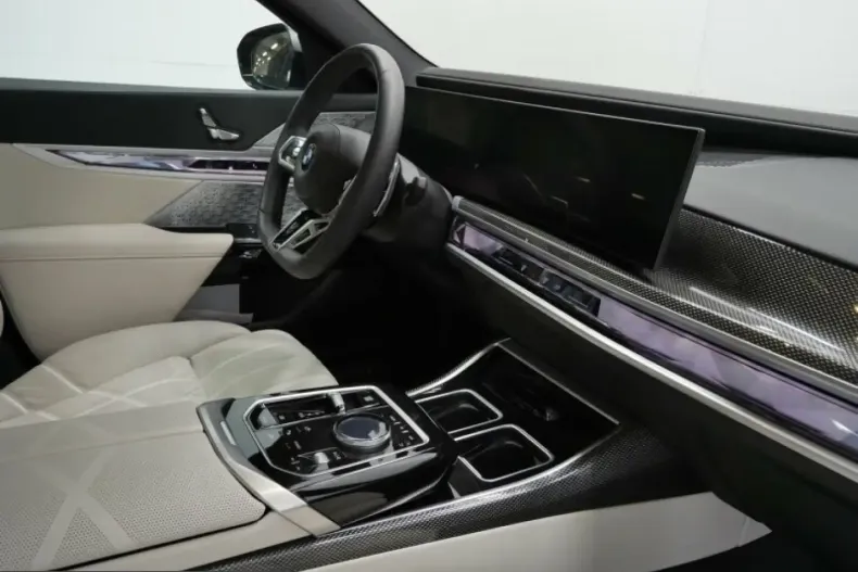 BMW 740 (Seria 7) din 2025 cu 24.600 km - oferta BMW265910 - foto 4