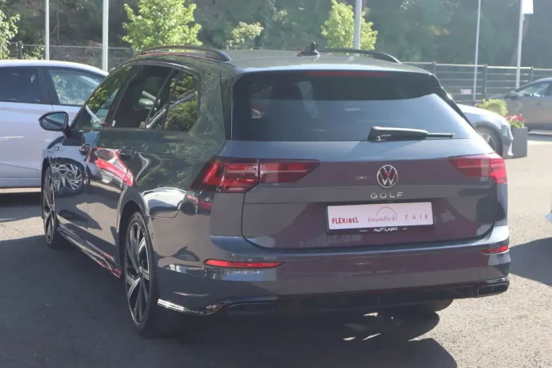 Volkswagen Golf din 2022 cu 68.888 km - oferta VOL265931 - foto 3
