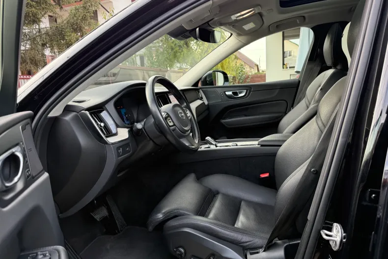 Volvo XC60 din 2022 cu 115.715 km - oferta VOL265951 - foto 3