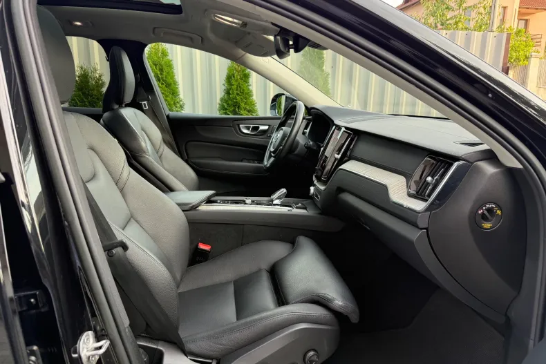 Volvo XC60 din 2022 cu 115.715 km - oferta VOL265951 - foto 8