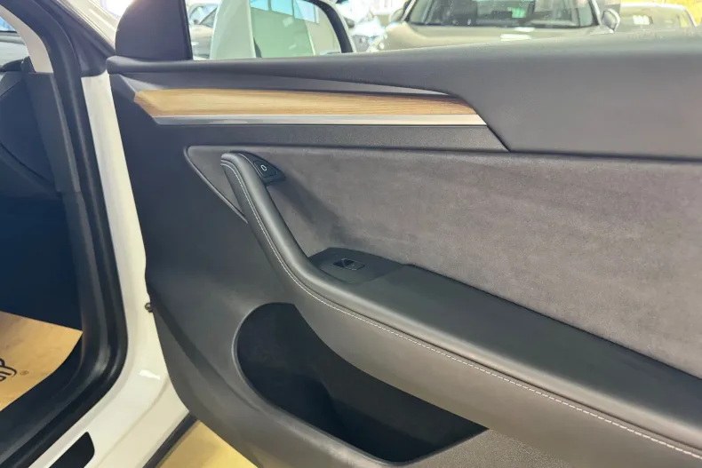 Tesla Model Y din 2022 cu 160.000 km - oferta TES265975 - foto 10