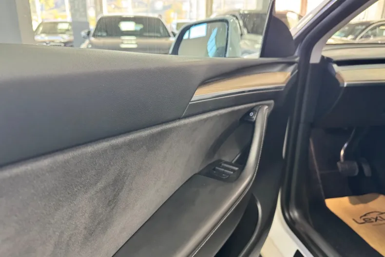 Tesla Model Y din 2022 cu 160.000 km - oferta TES265975 - foto 14