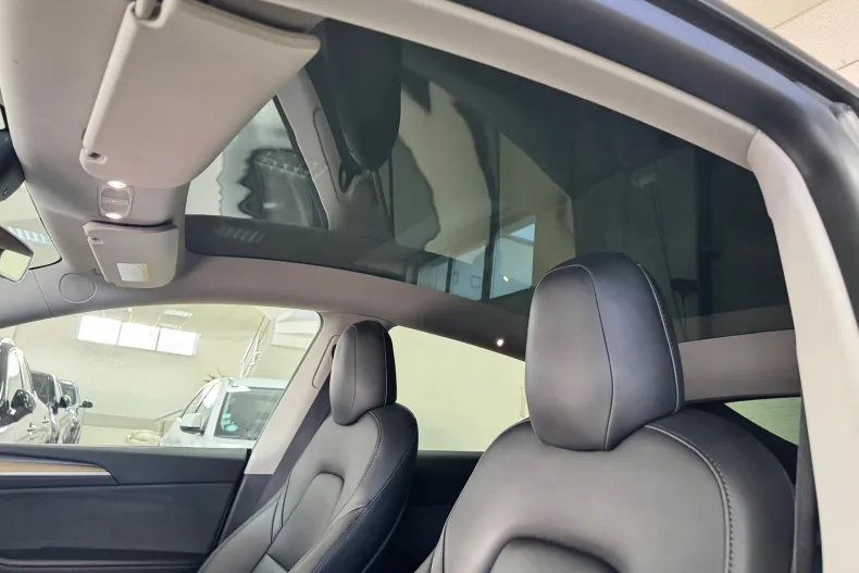 Tesla Model Y din 2022 cu 160.000 km - oferta TES265975 - foto 15