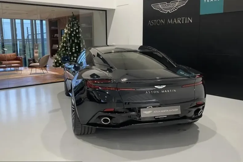 Aston Martin DB12 din 2025 cu 8.500 km - oferta AST266022 - foto 8