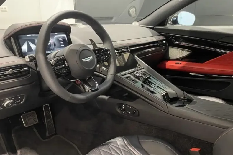 Aston Martin DB12 din 2025 cu 8.500 km - oferta AST266022 - foto 13