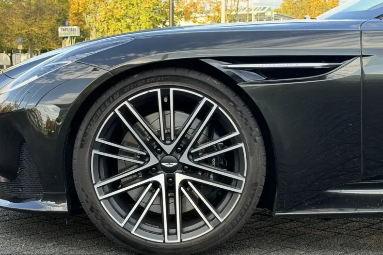 Aston Martin DB12 din 2024 cu 19.680 km - oferta AST266026 - foto 5