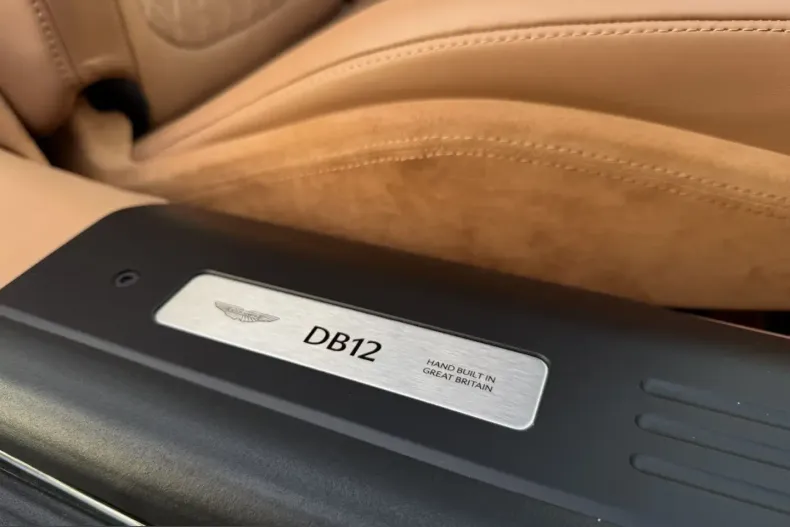 Aston Martin DB12 din 2024 cu 19.680 km - oferta AST266026 - foto 27