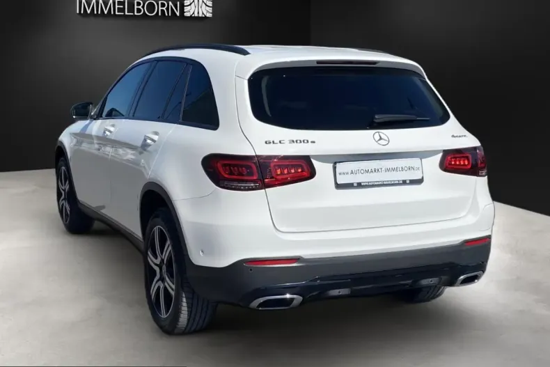 Mercedes-Benz GLC 300 (Clasa GLC) din 2022 cu 77.900 km - oferta MER266100 - foto 3