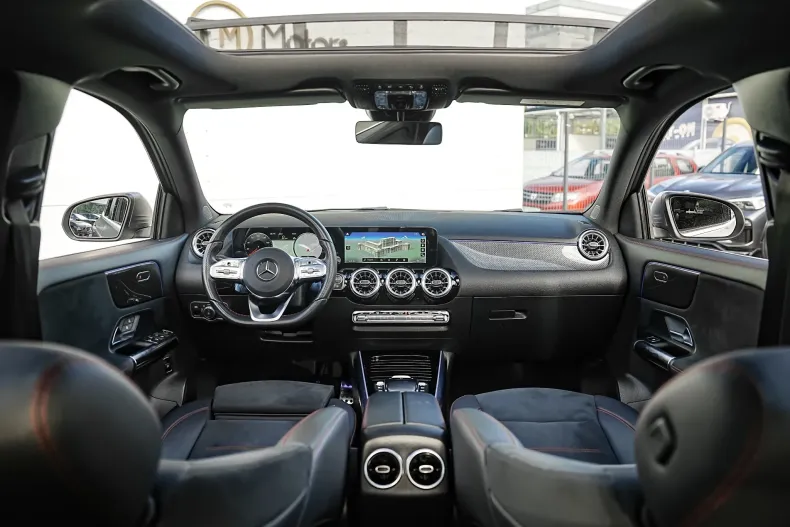 Mercedes-Benz GLA 200 (Clasa GLA) din 2022 cu 121.000 km - oferta MER266140 - foto 3