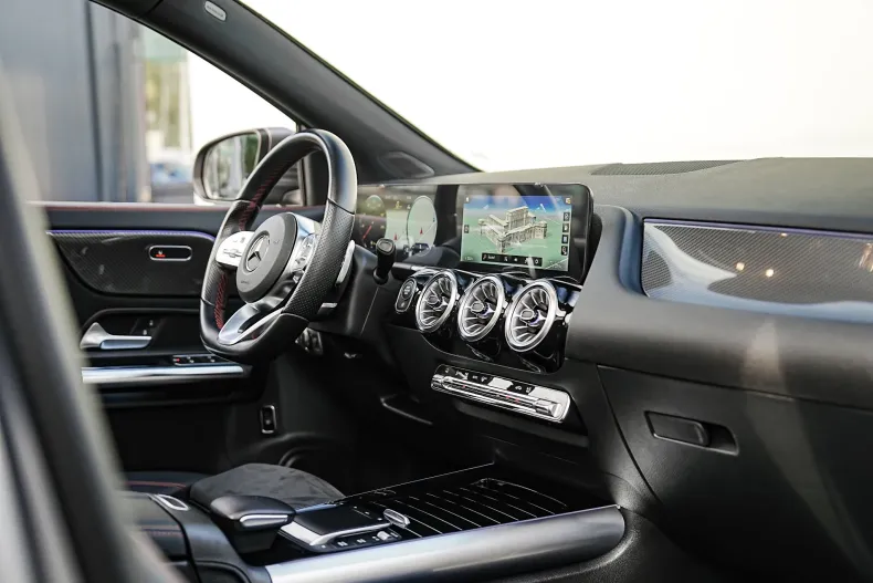 Mercedes-Benz GLA 200 (Clasa GLA) din 2022 cu 121.000 km - oferta MER266140 - foto 13
