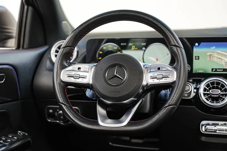 Mercedes-Benz GLA 200 (Clasa GLA) din 2022 cu 121.000 km - oferta MER266140 - foto 33