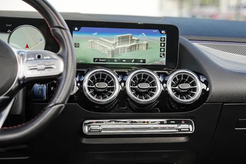 Mercedes-Benz GLA 200 (Clasa GLA) din 2022 cu 121.000 km - oferta MER266140 - foto 34