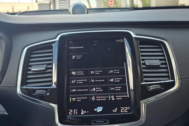 Volvo XC90 din 2020 cu 83.460 km - oferta VOL266157 - foto 21