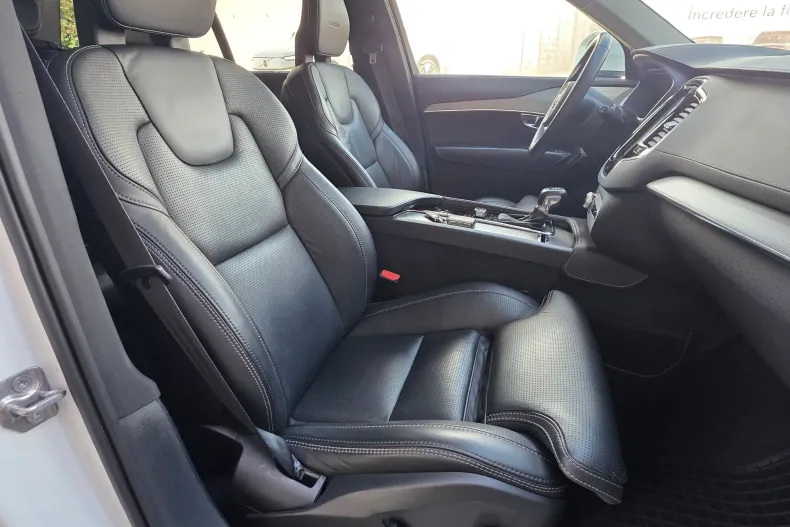 Volvo XC90 din 2020 cu 83.460 km - oferta VOL266157 - foto 32