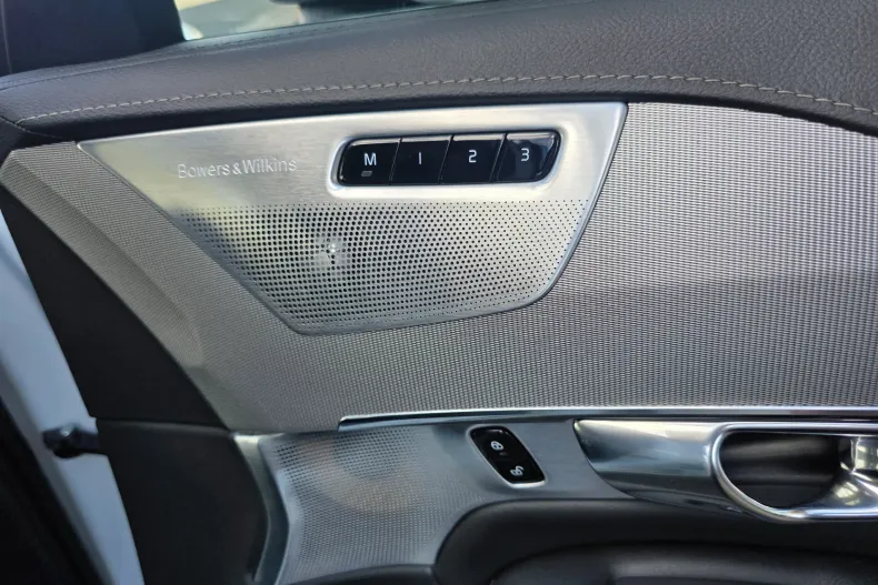 Volvo XC90 din 2020 cu 83.460 km - oferta VOL266157 - foto 34