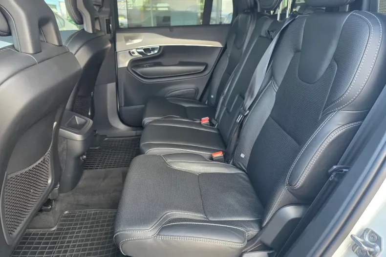 Volvo XC90 din 2020 cu 83.460 km - oferta VOL266157 - foto 37