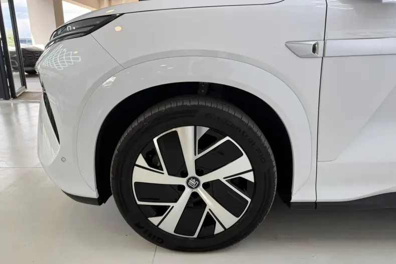 BYD Tang din 2025 cu 14.100 km - oferta BYD266164 - foto 7