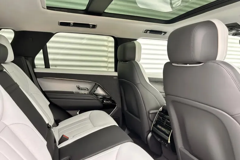 Land Rover Range Rover Sport din 2026 cu 1 km - oferta LAN266200 - foto 10